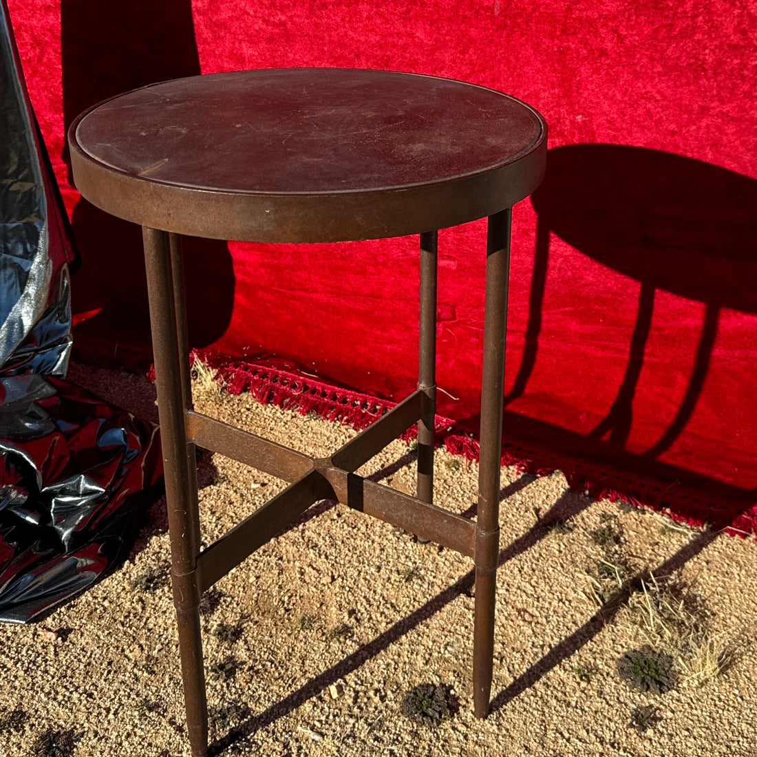 Postmodern Heavy Brown Patina Accent Table - Monte Visión