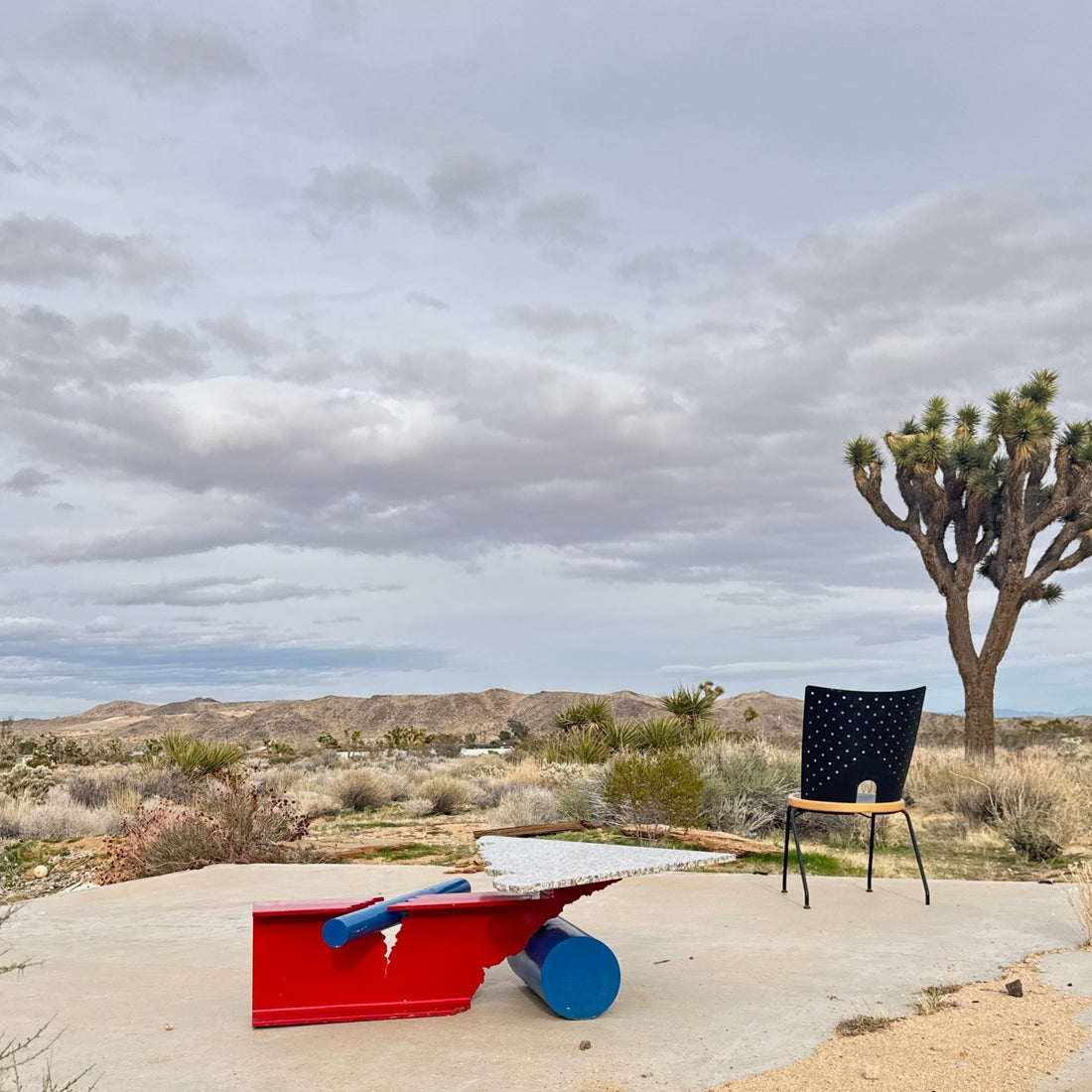 Postmodern Memphis Milano Powdercoated Steel & Granite Coffee Table - Monte Visión