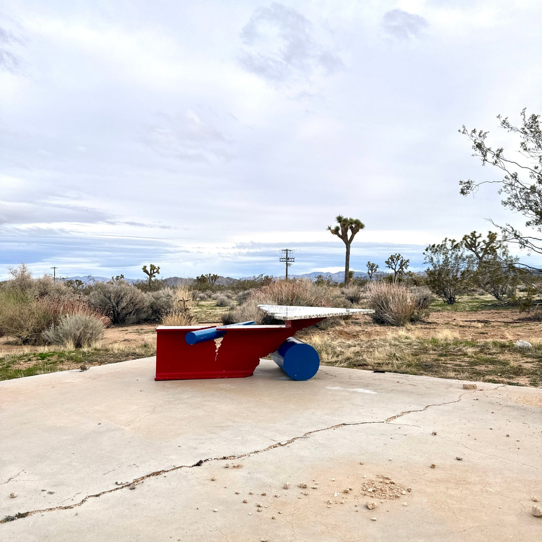 Postmodern Memphis Milano Powdercoated Steel & Granite Coffee Table - Monte Visión