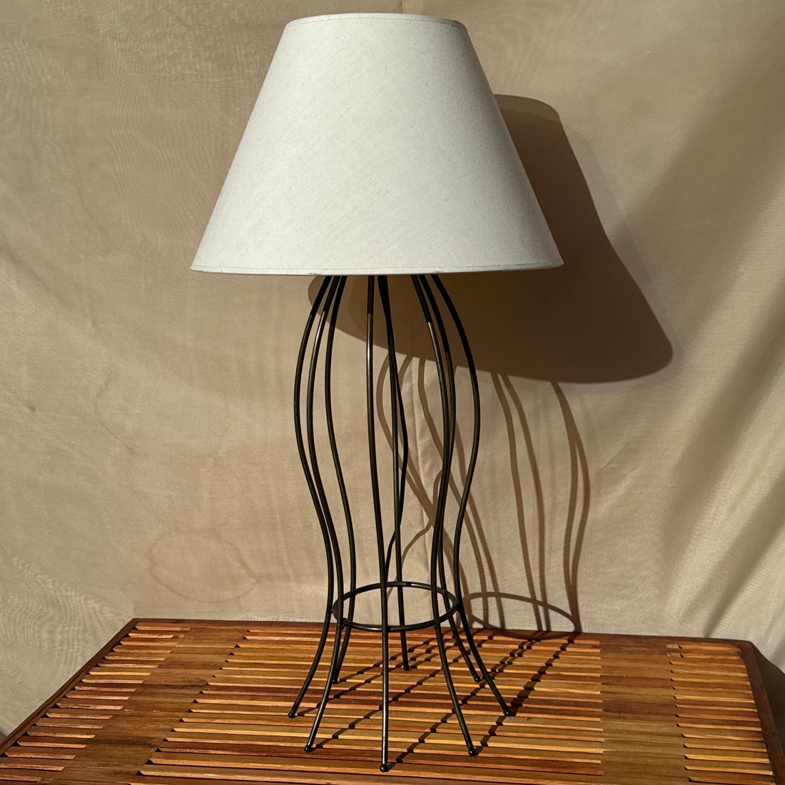 Postmodern Metal Cage Table Lamp - Monte Visión