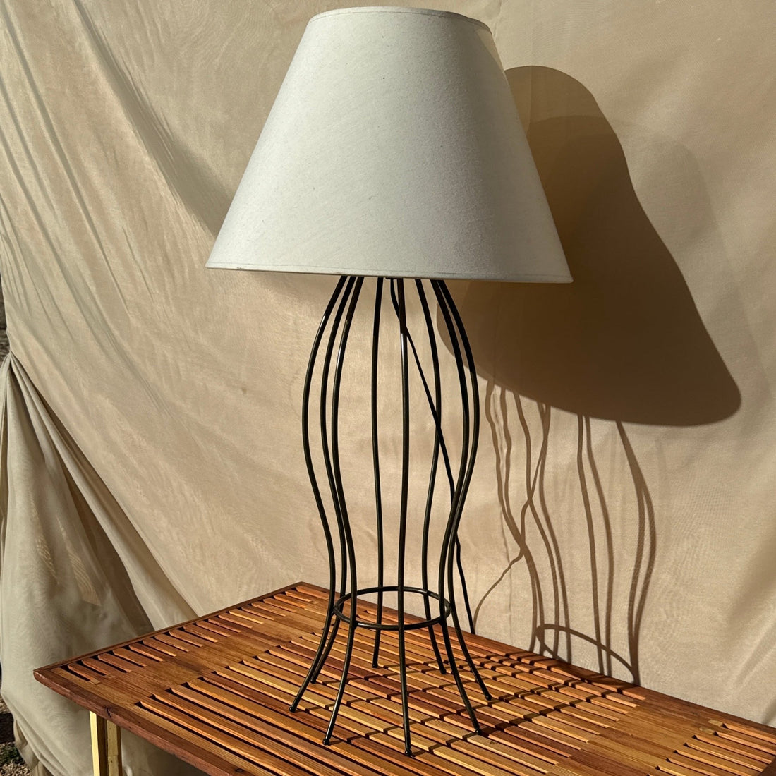 Postmodern Metal Cage Table Lamp - Monte Visión