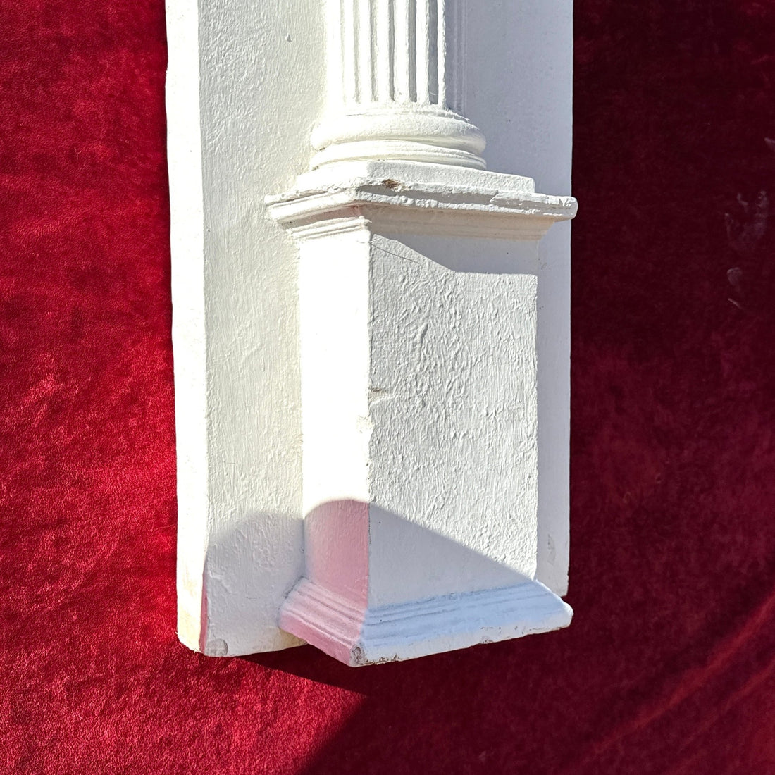 Postmodern Plaster Column Trompe L'Oeil Wall Art - Monte Visión