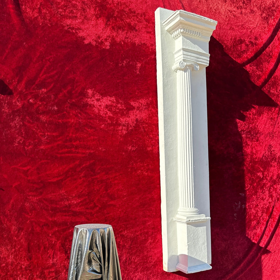 Postmodern Plaster Column Trompe L'Oeil Wall Art - Monte Visión