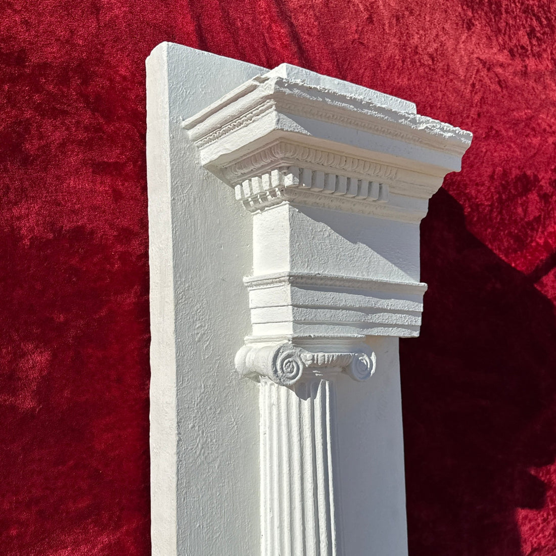 Postmodern Plaster Column Trompe L'Oeil Wall Art - Monte Visión