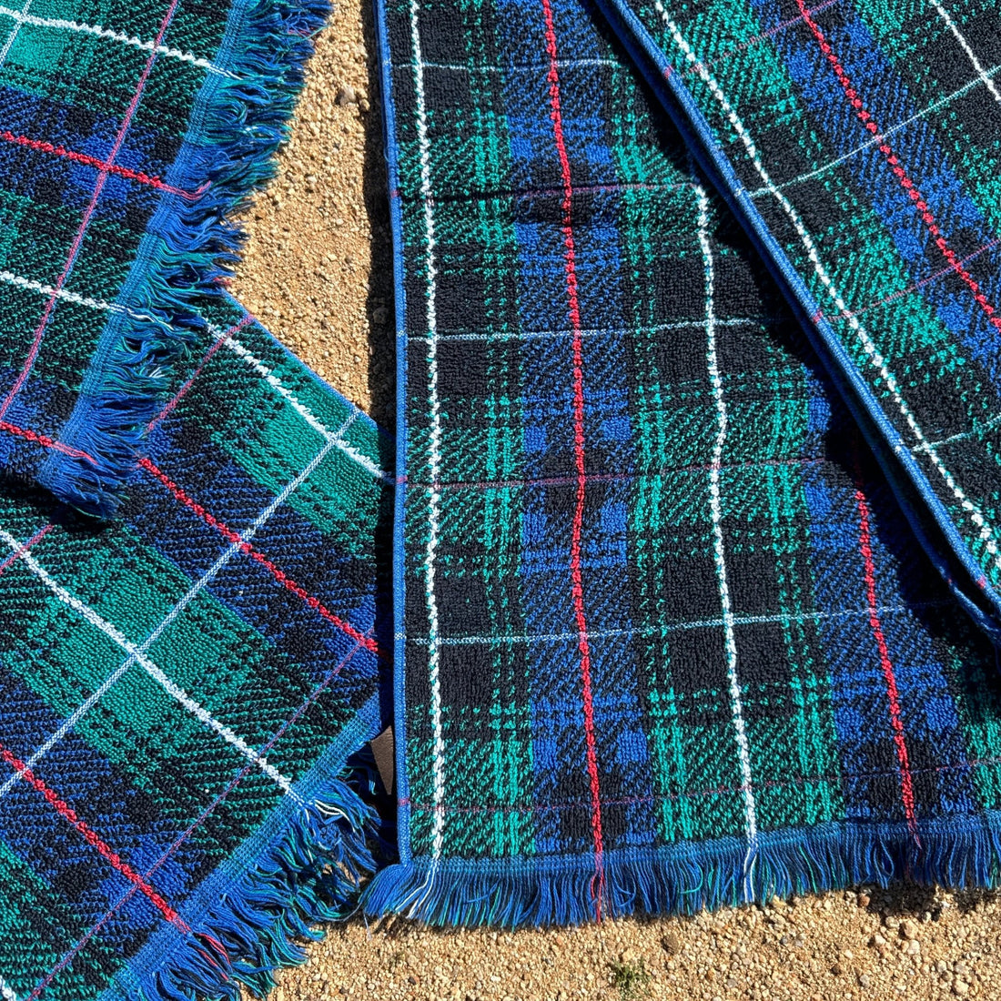 Postmodern Scottish Plaid Bath Towels- Set of 2 - Monte Visión