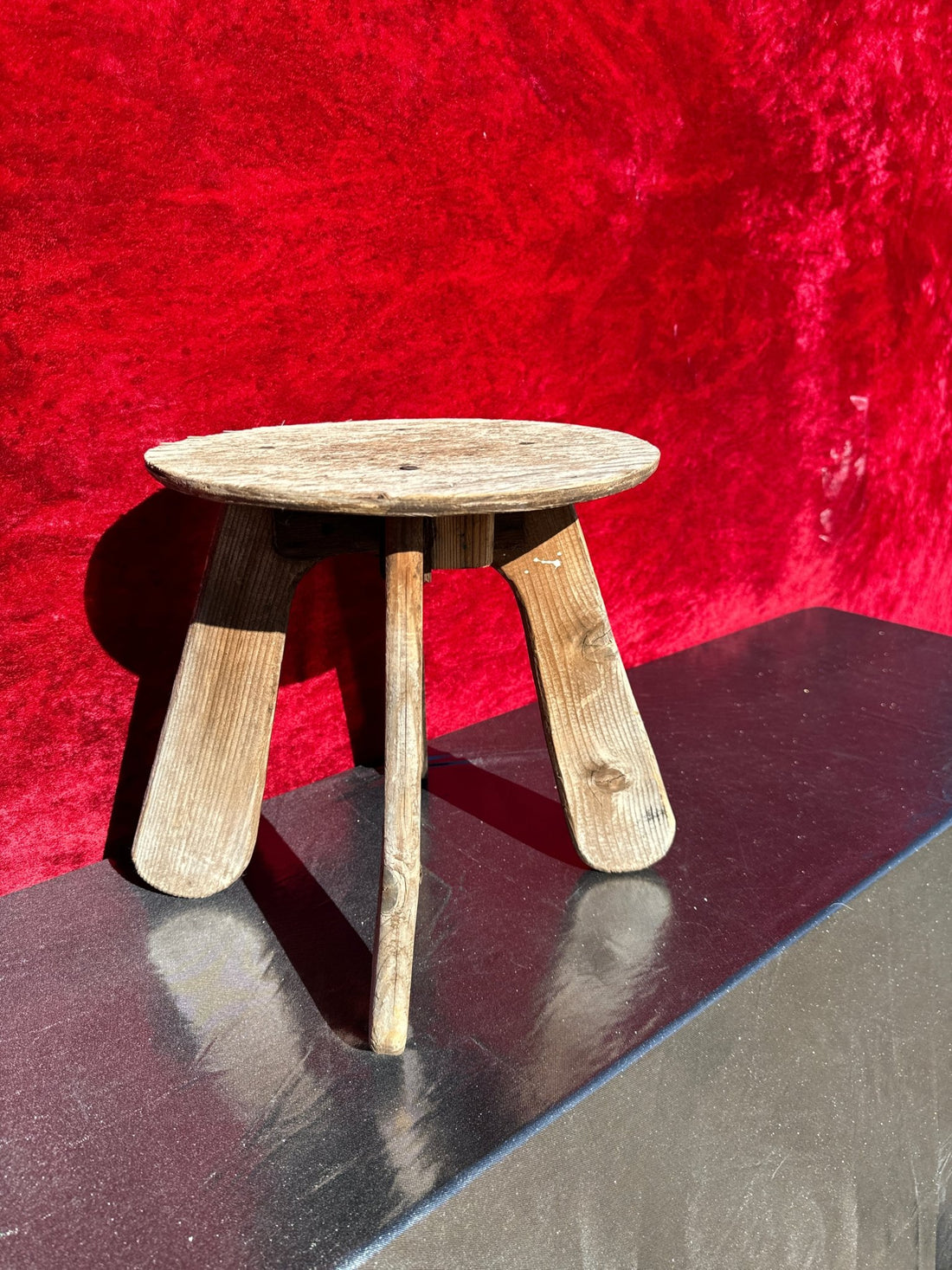 Primitive Pine Stool - Monte Visión