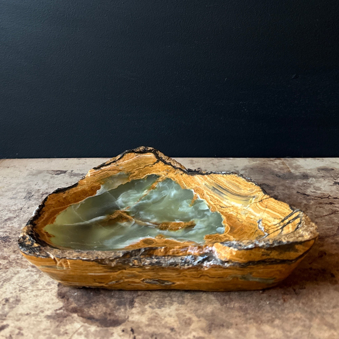 Raw Edge Green Onyx Slab Catchall - Monte Visión