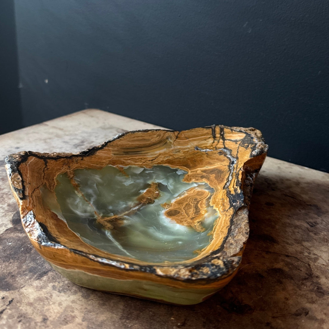 Raw Edge Green Onyx Slab Catchall - Monte Visión